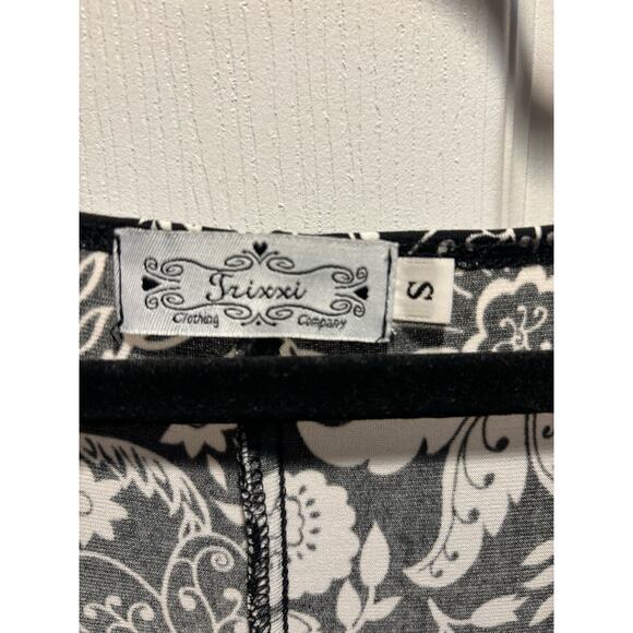 Women’s Trixxi floral dress with tie‎ - Picture 2 of 4